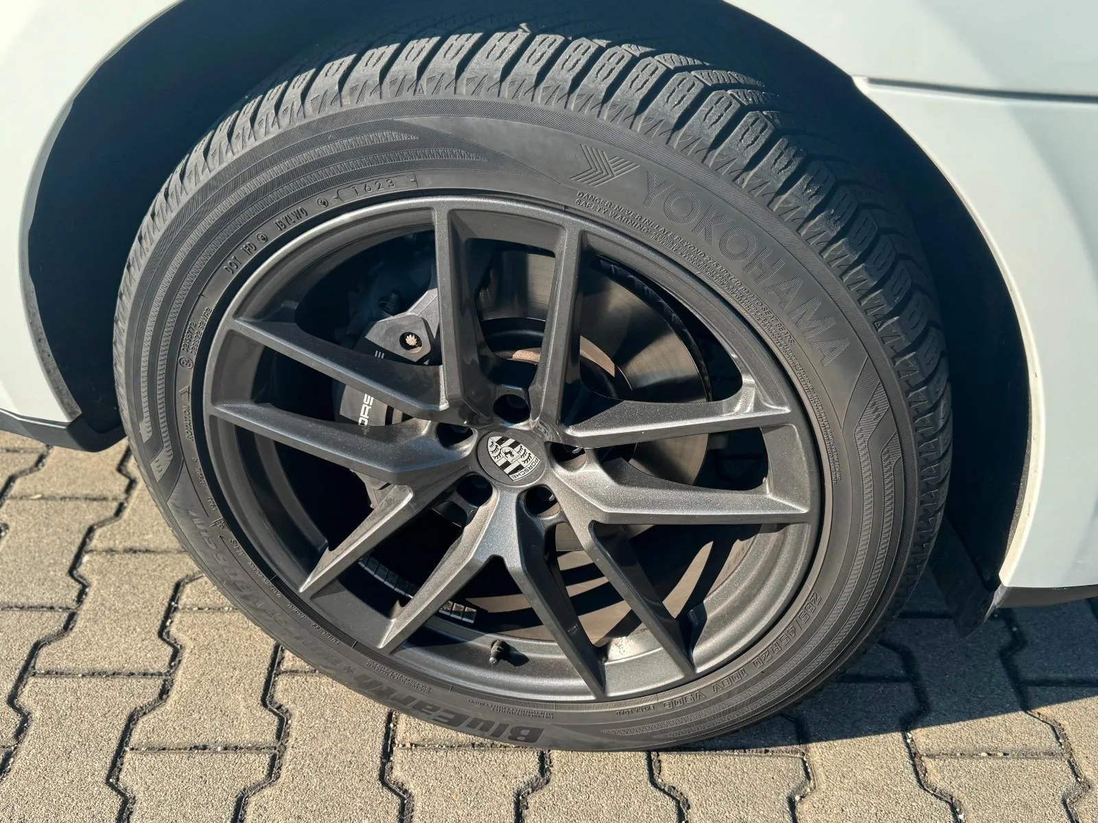 2022 Porsche Macan T, 18/30