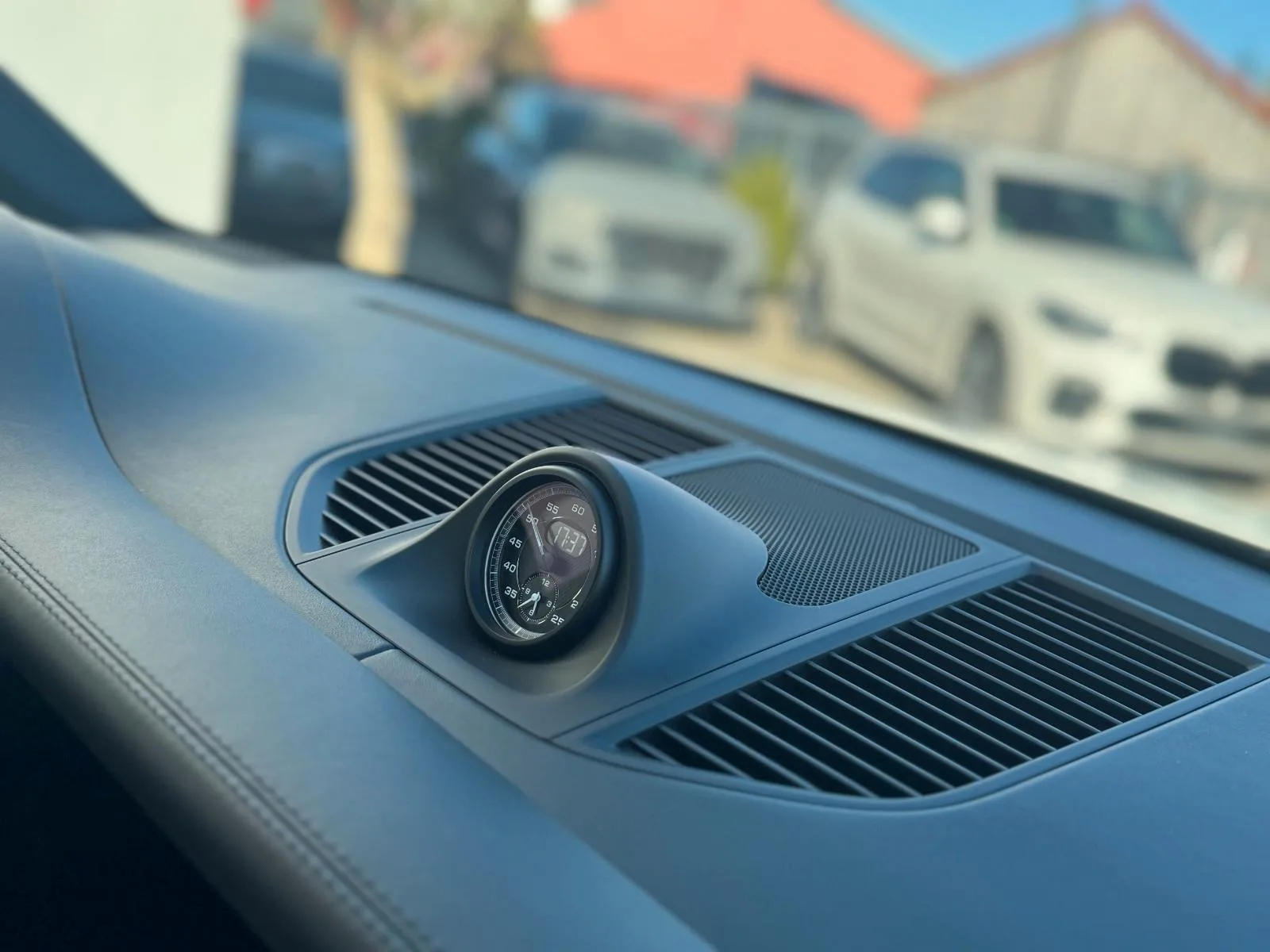 2022 Porsche Macan T, 29/30