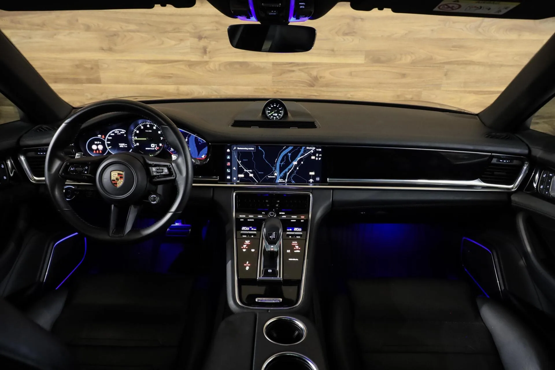 2022 Porsche Panamera 4 E-Hybrid Sport Turismo Platinum Edition, 3/30
