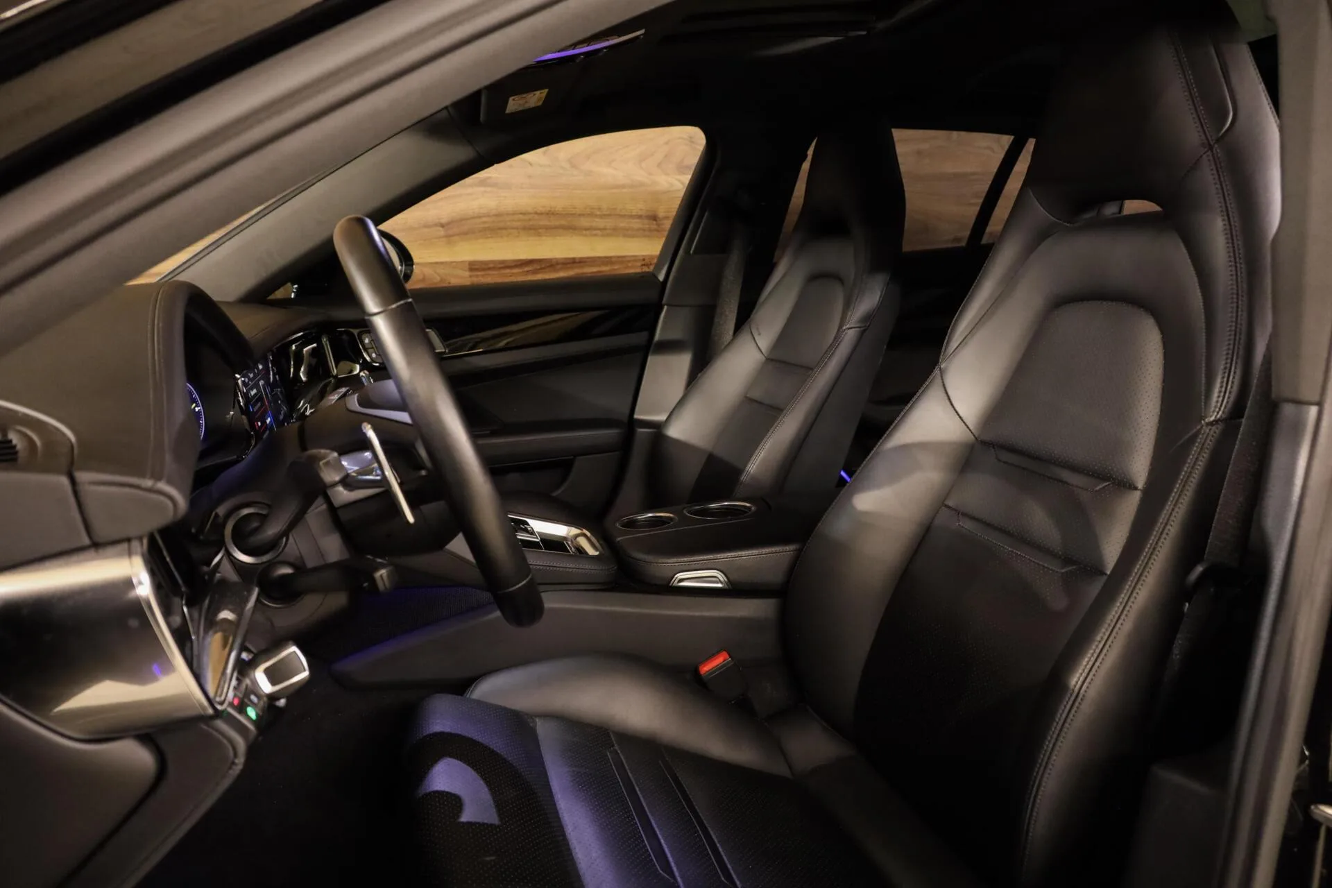 2022 Porsche Panamera 4 E-Hybrid Sport Turismo Platinum Edition, 6/30