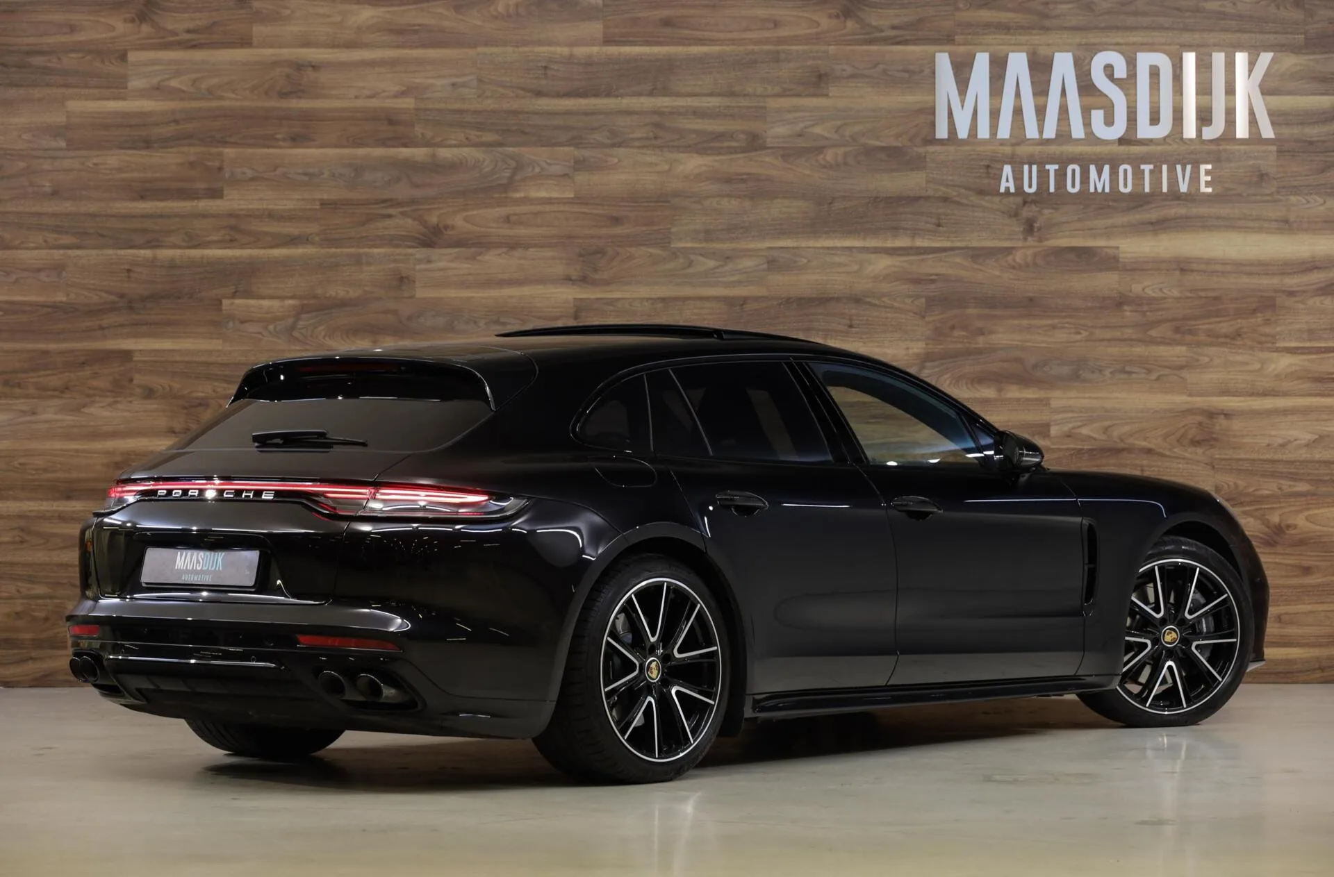2022 Porsche Panamera 4 E-Hybrid Sport Turismo Platinum Edition, 7/30