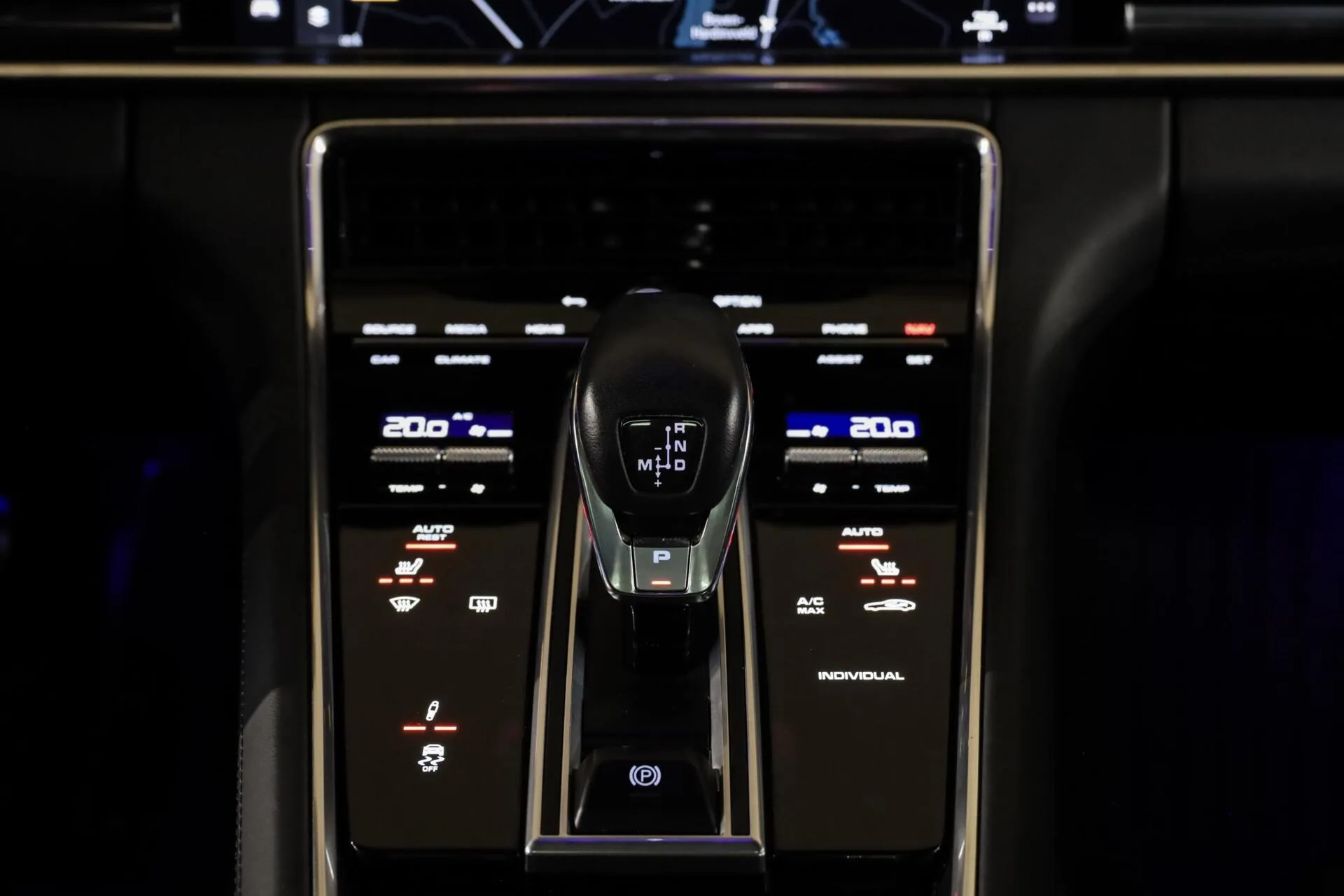 2022 Porsche Panamera 4 E-Hybrid Sport Turismo Platinum Edition, 19/30
