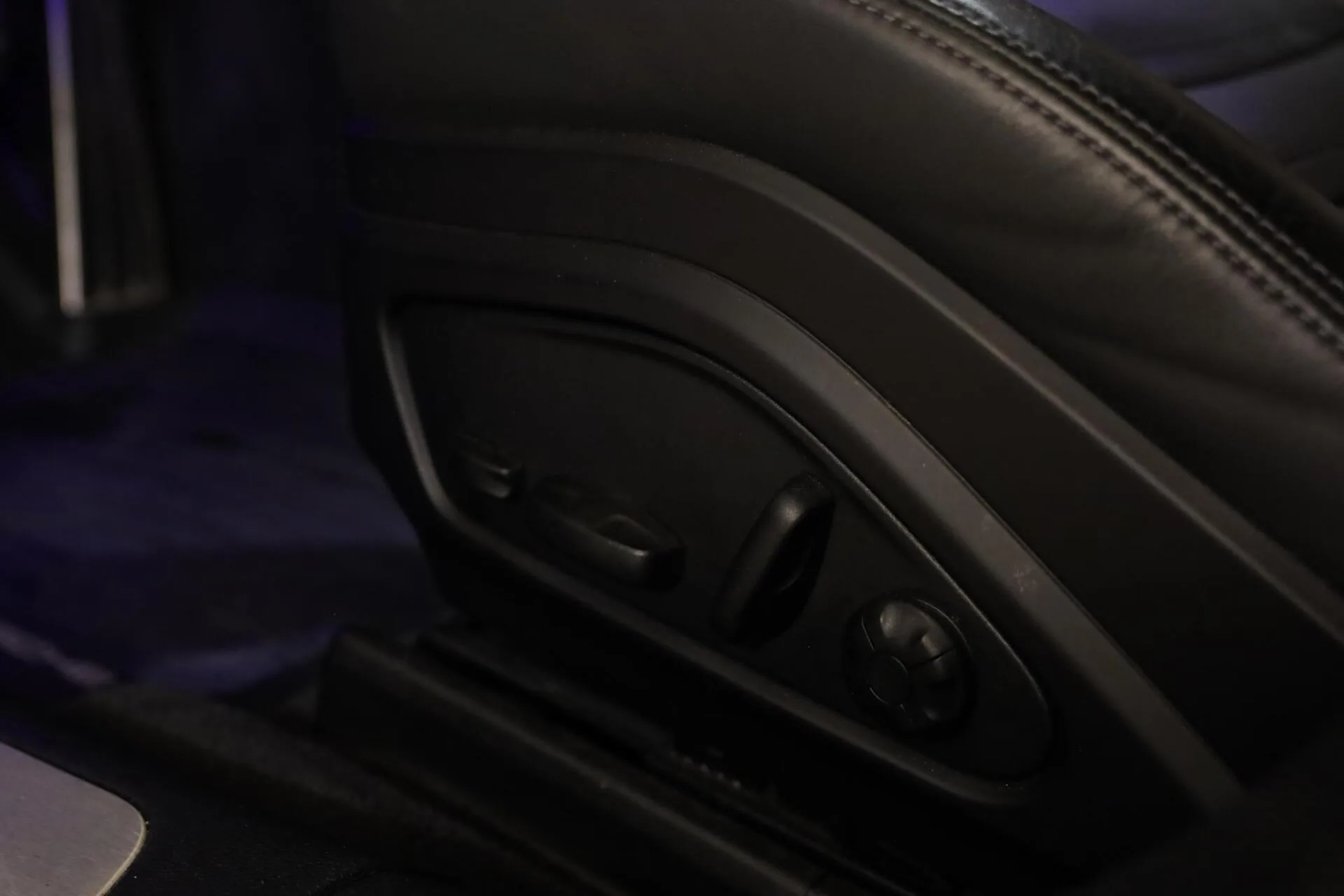 2022 Porsche Panamera 4 E-Hybrid Sport Turismo Platinum Edition, 21/30