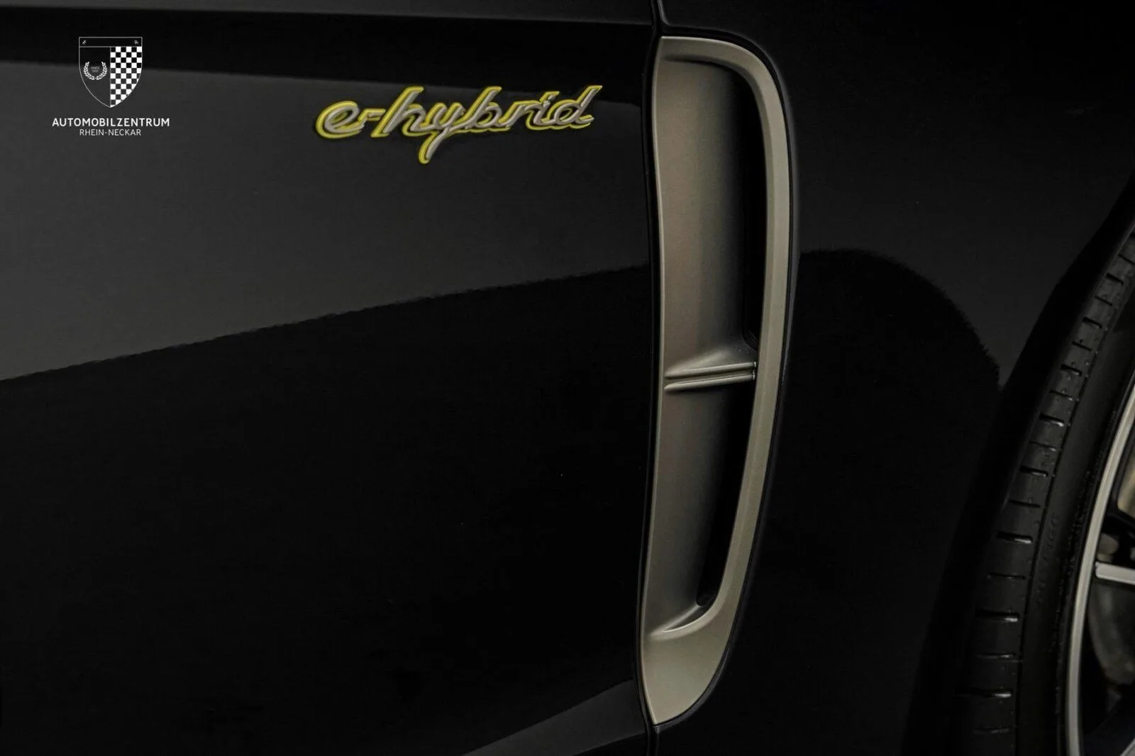 2022 Porsche Panamera 4 E-Hybrid, 4/30