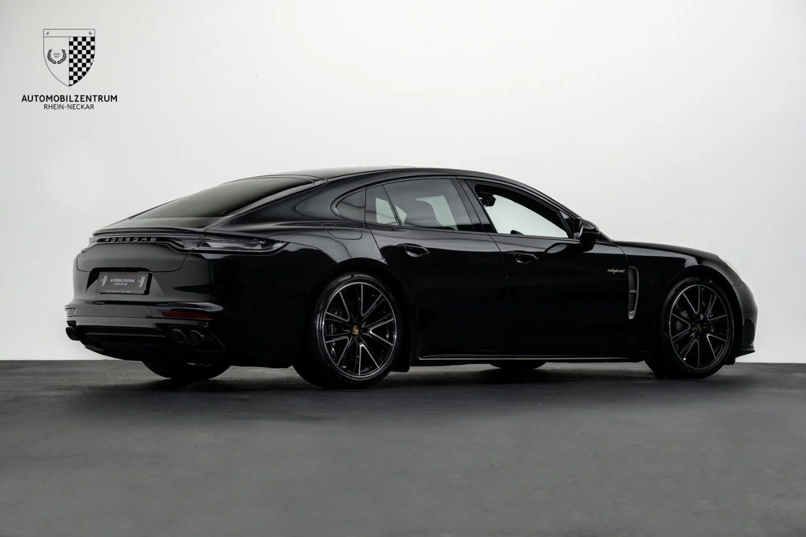 2022 Porsche Panamera 4 E-Hybrid, 6/30