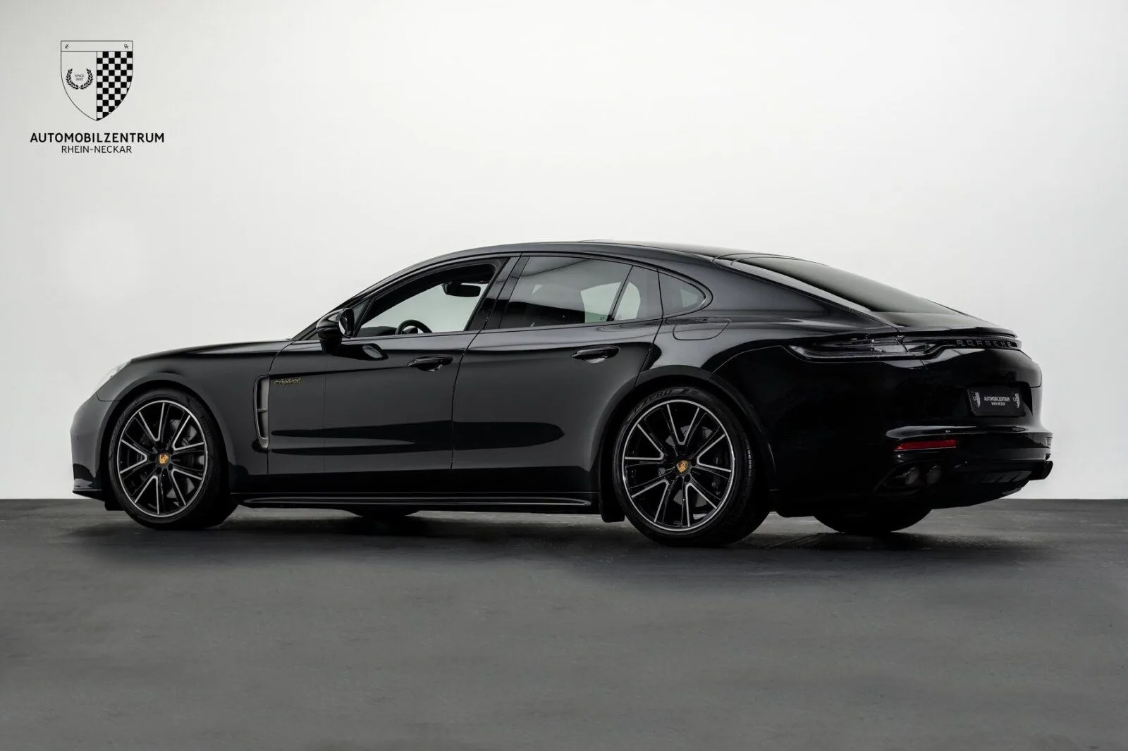 2022 Porsche Panamera 4 E-Hybrid, 8/30