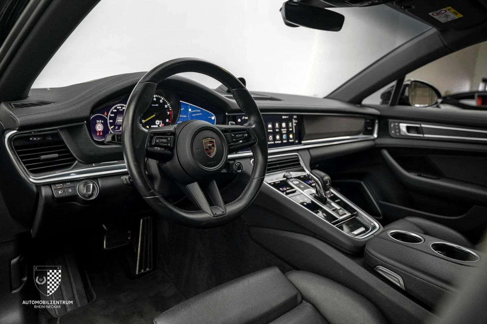 2022 Porsche Panamera 4 E-Hybrid, 15/30