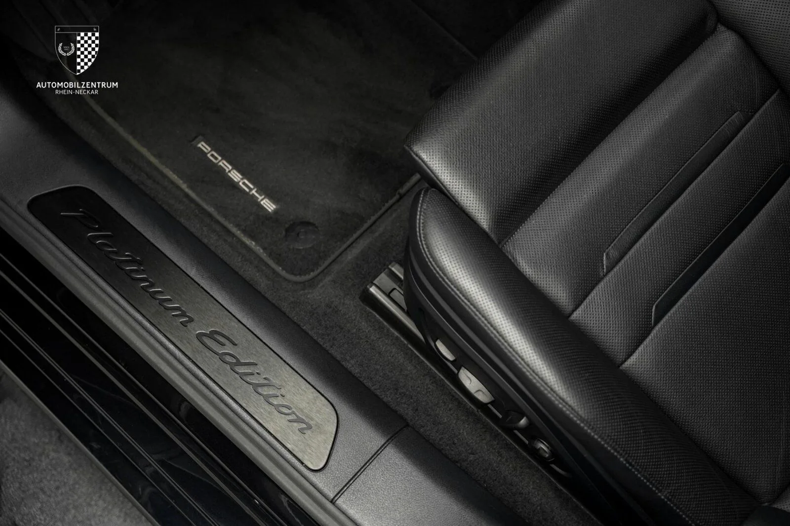 2022 Porsche Panamera 4 E-Hybrid, 23/30