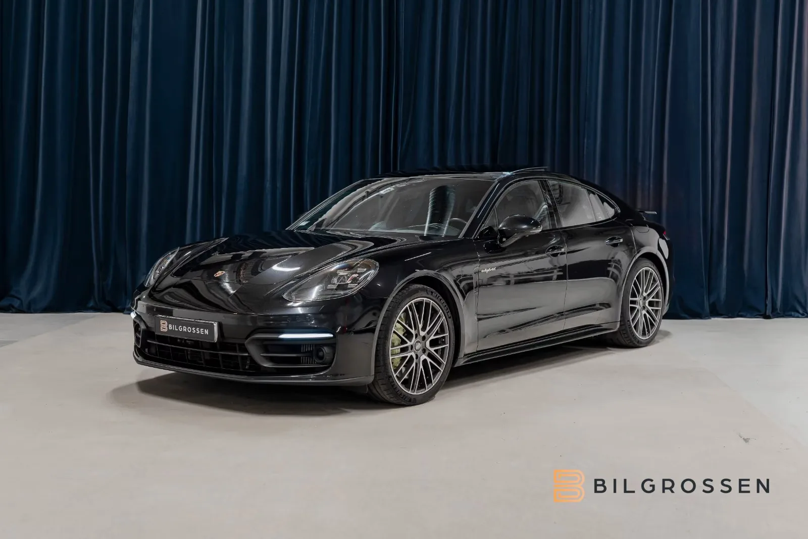 2022 Porsche Panamera 4S E-Hybrid angeboten von einem Fachhändler in Täby, Schweden, Hauptfoto