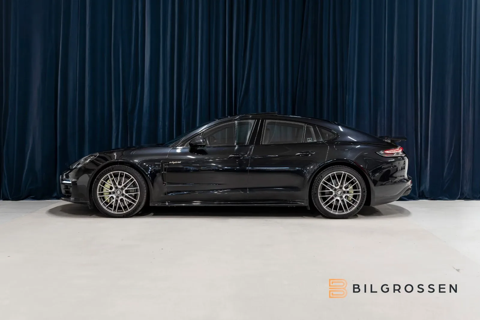 2022 Porsche Panamera 4S E-Hybrid, 2/19