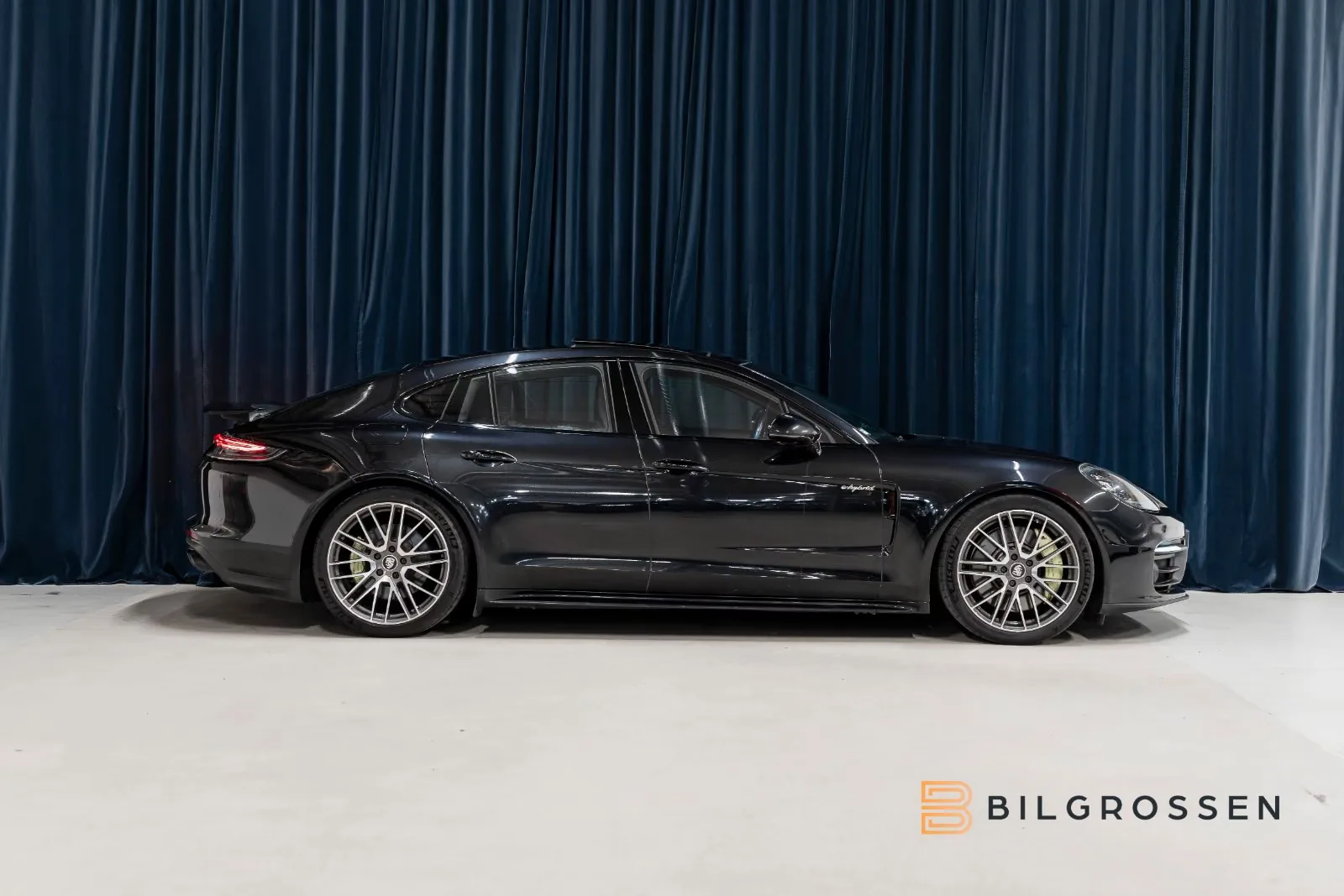 2022 Porsche Panamera 4S E-Hybrid, 6/19