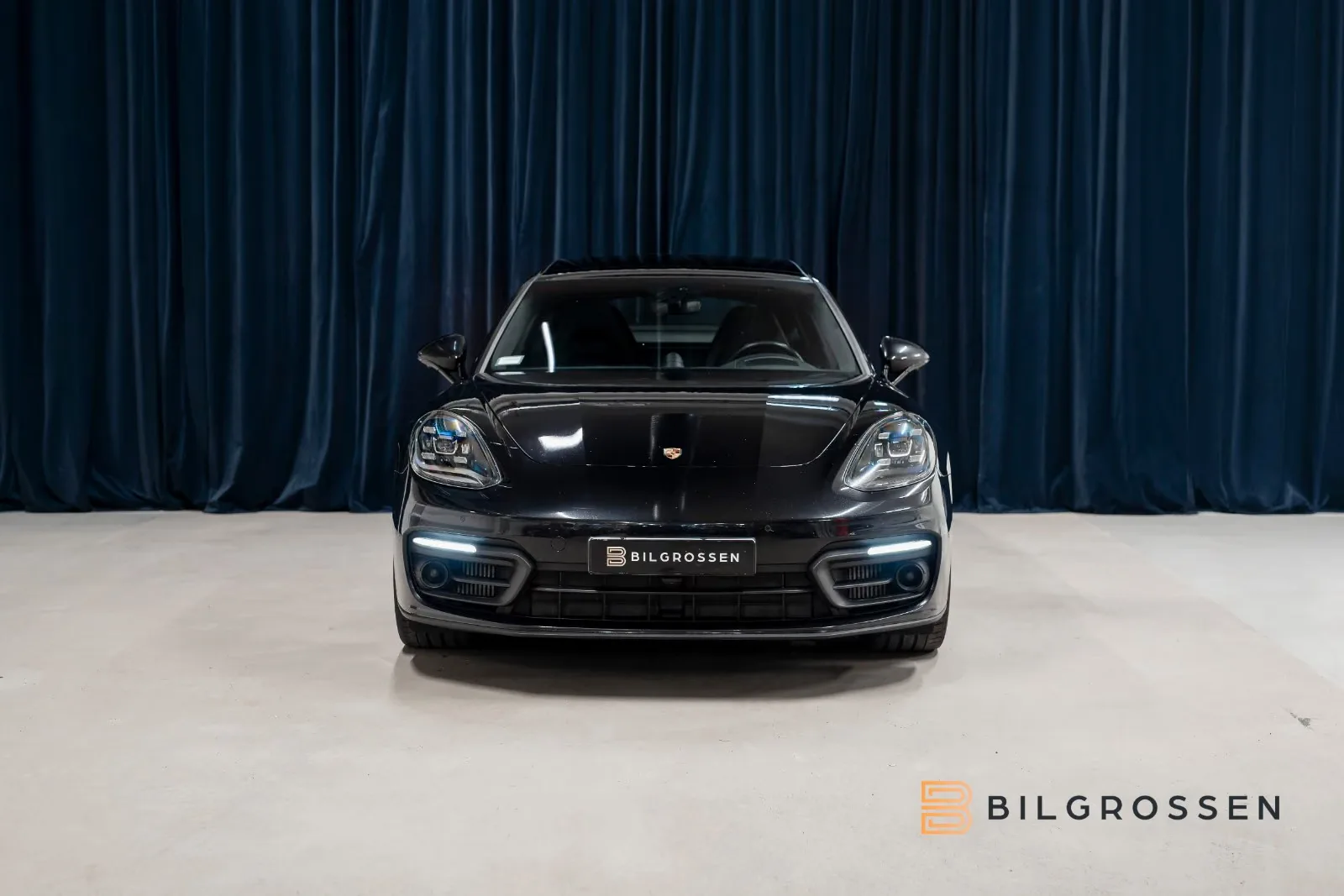2022 Porsche Panamera 4S E-Hybrid, 8/19