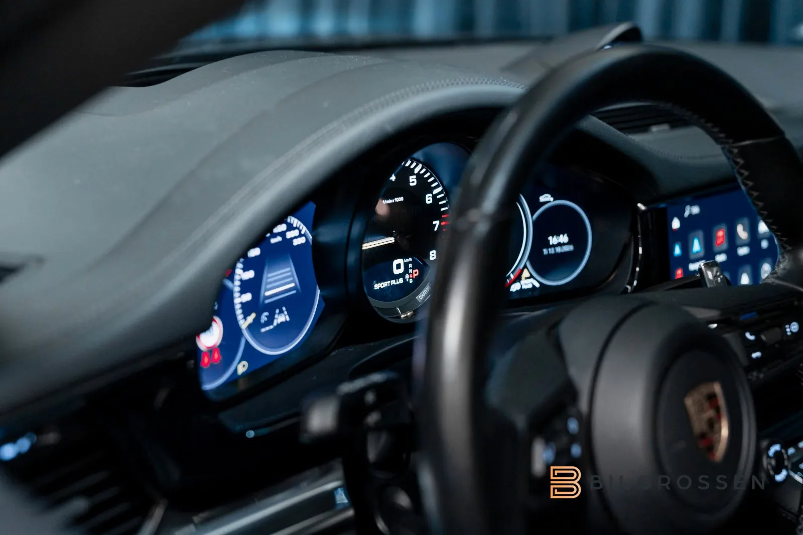 2022 Porsche Panamera 4S E-Hybrid, 17/19
