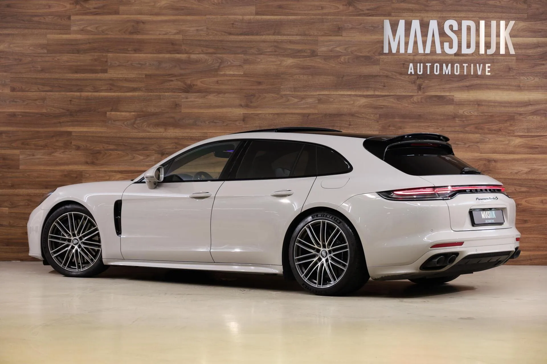 2022 Porsche Panamera Turbo S E-Hybrid Sport Turismo, 12/30