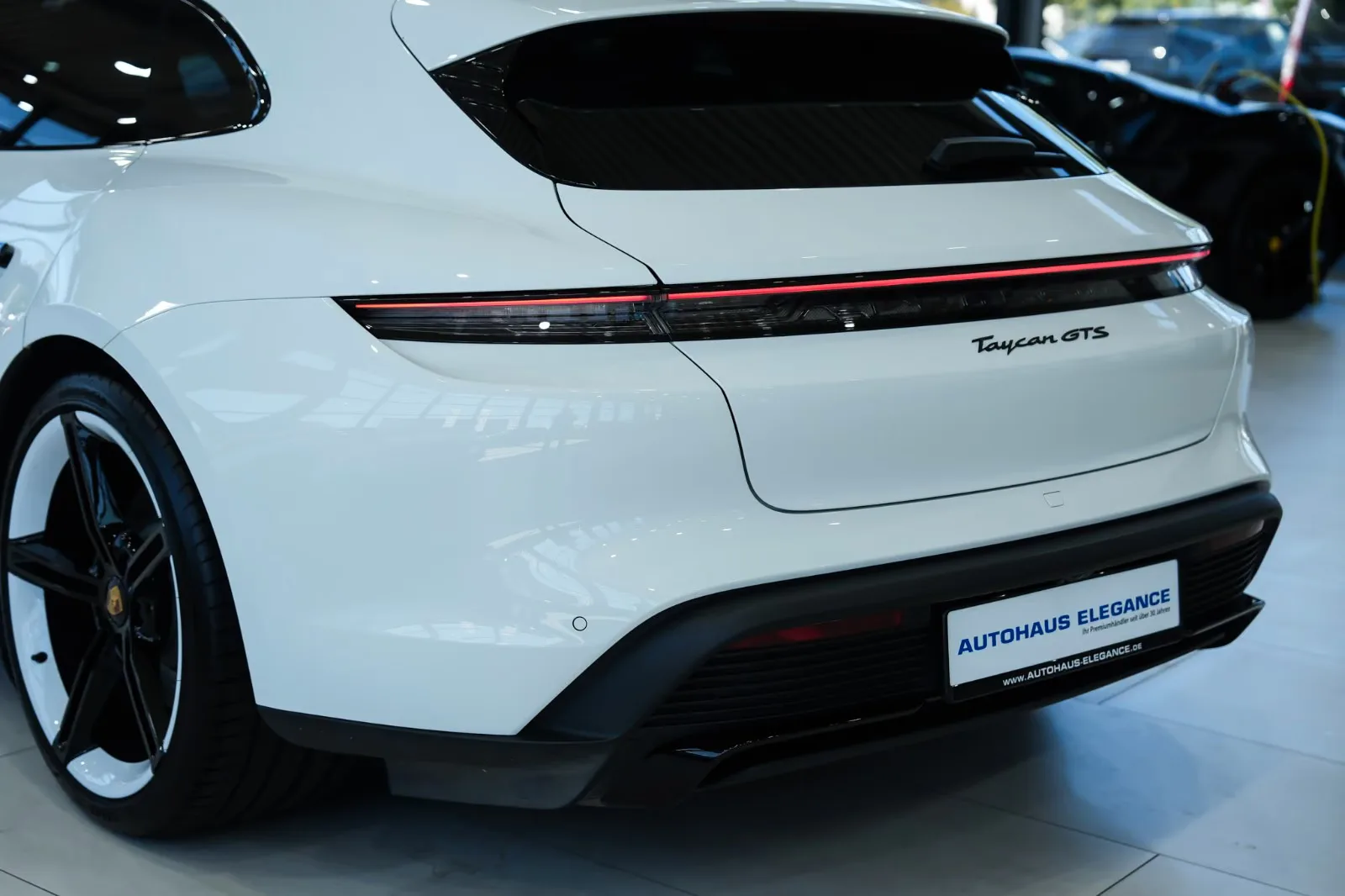 2022 Porsche Taycan GTS Sport Turismo, 10/30