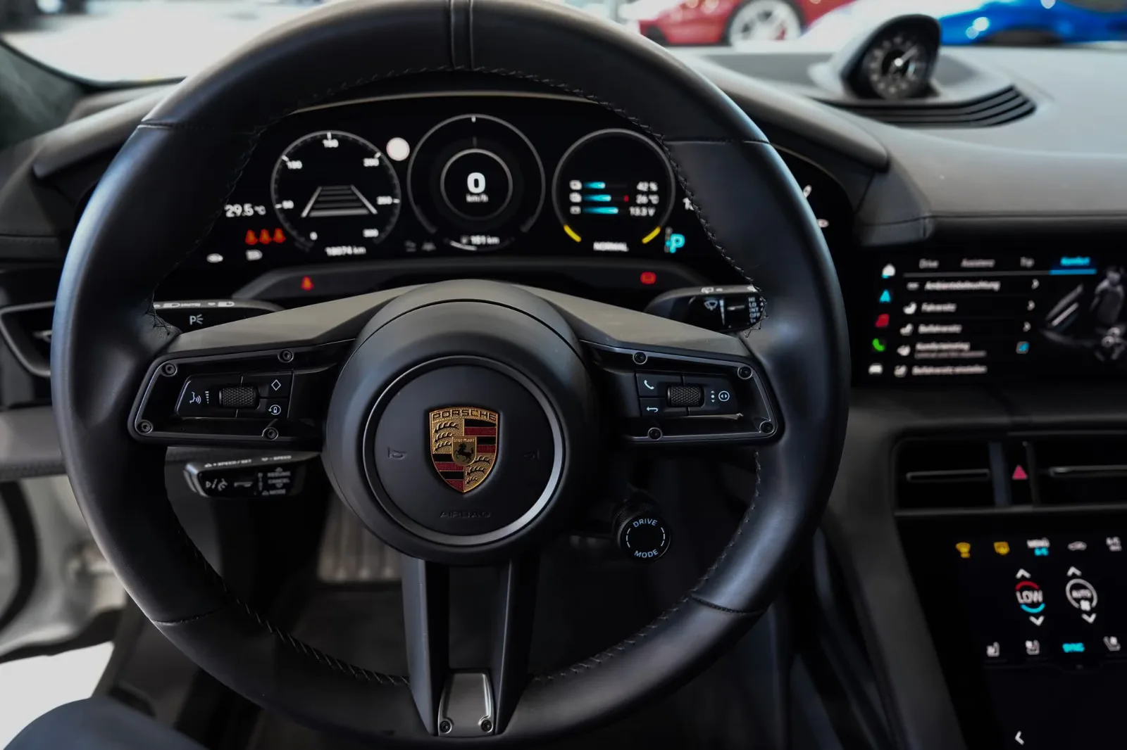 2022 Porsche Taycan GTS Sport Turismo, 26/30