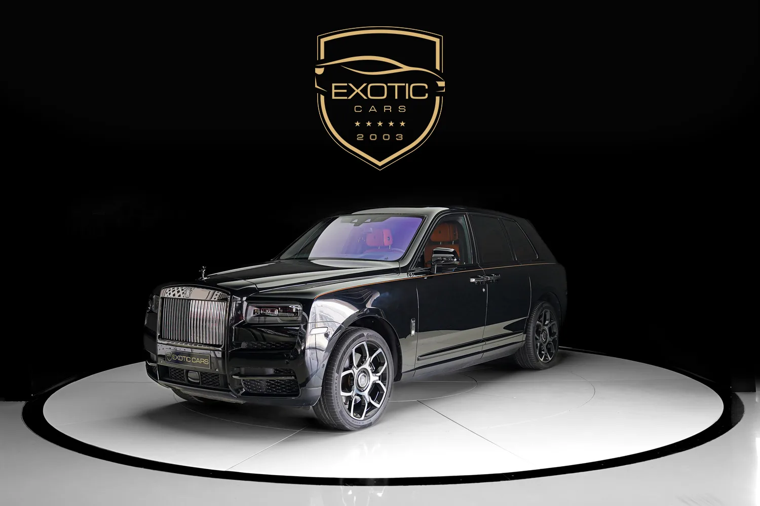 2022 Rolls-Royce Cullinan Black Badge angeboten von einem Fachhändler in Dubai, Vereinigte Arabische Emirate, Hauptfoto