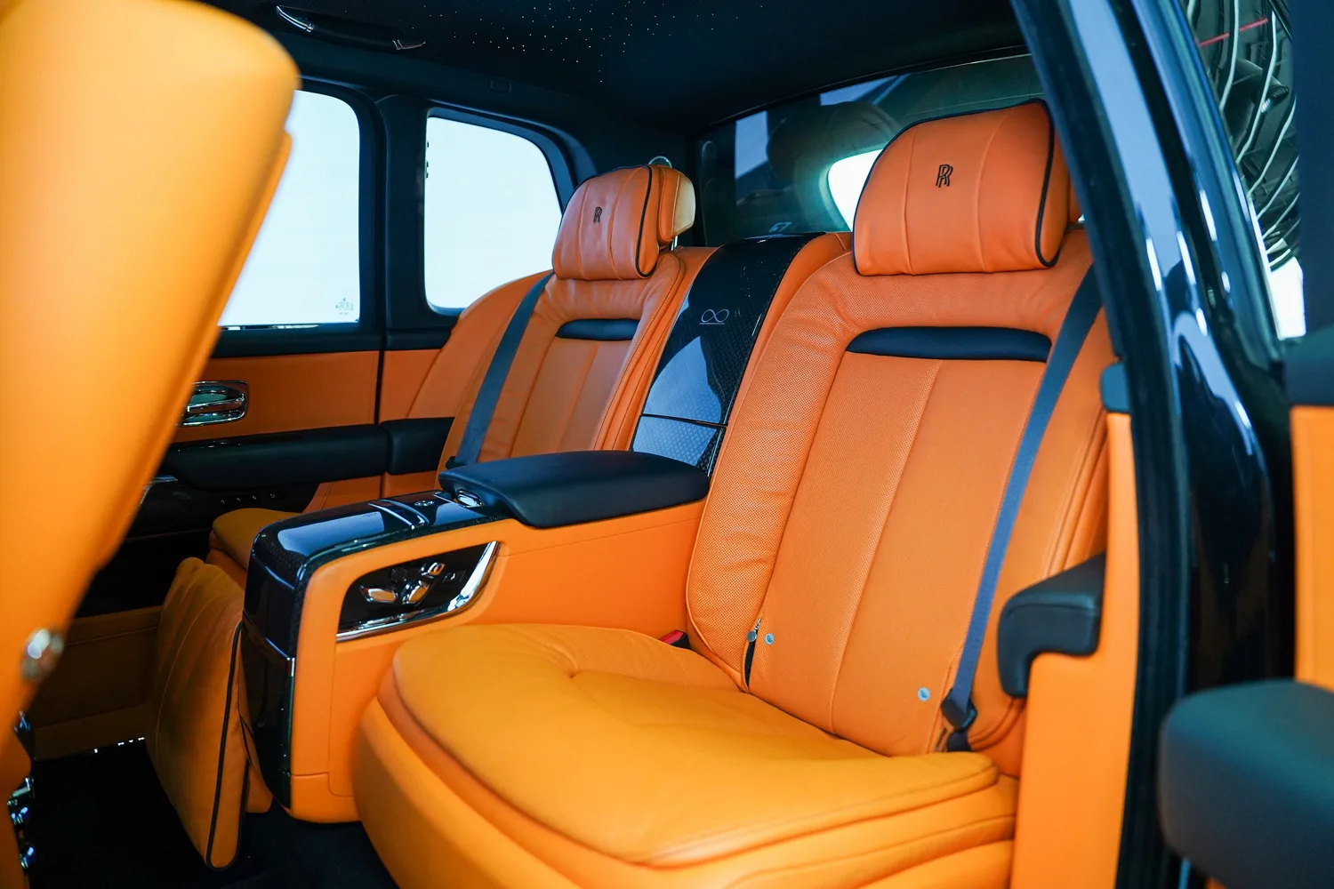 2022 Rolls-Royce Cullinan Black Badge, 5/20
