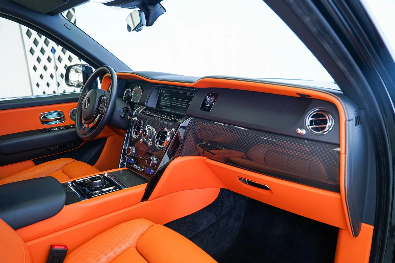2022 Rolls-Royce Cullinan Black Badge, 7/20
