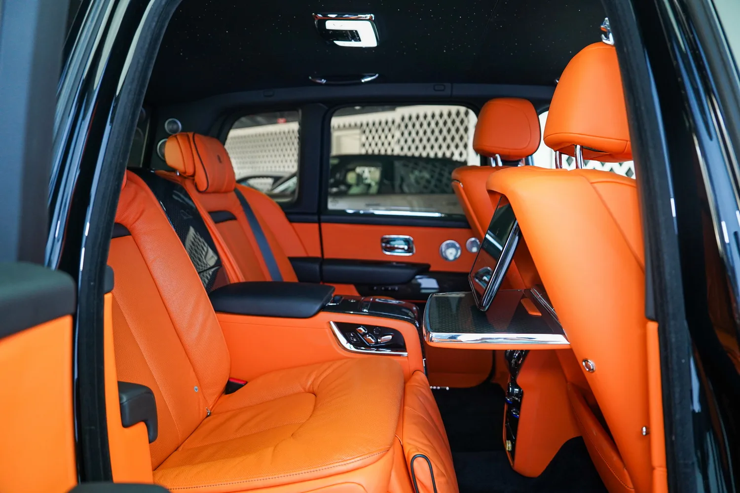2022 Rolls-Royce Cullinan Black Badge, 10/20