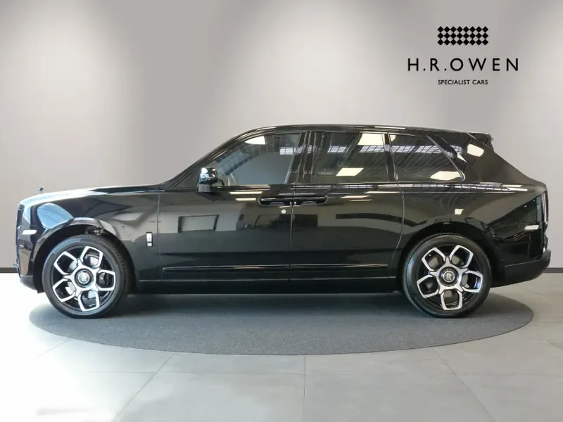 2022 Rolls-Royce Cullinan Black Badge, 6/30