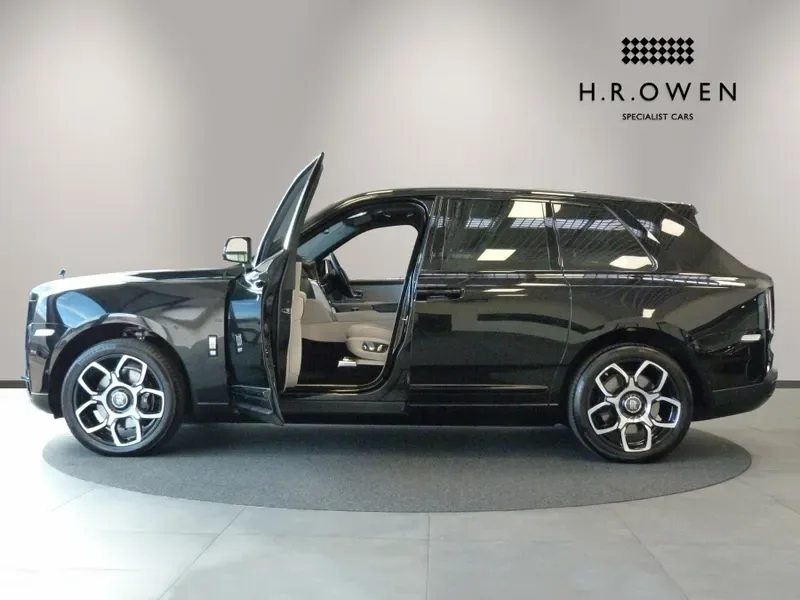 2022 Rolls-Royce Cullinan Black Badge, 7/30