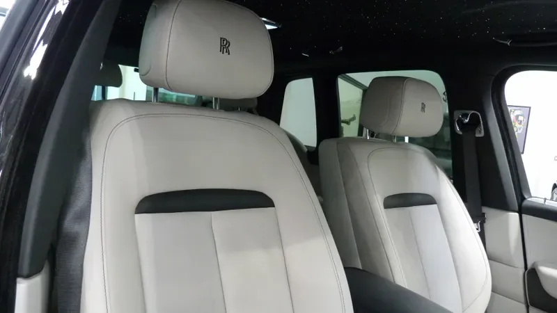 2022 Rolls-Royce Cullinan Black Badge, 20/30