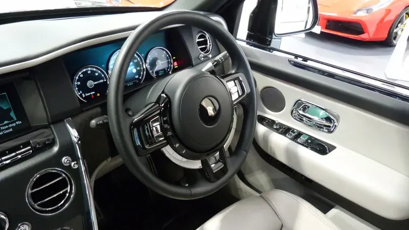2022 Rolls-Royce Cullinan Black Badge, 27/30