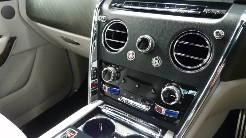 2022 Rolls-Royce Cullinan Black Badge, 30/30