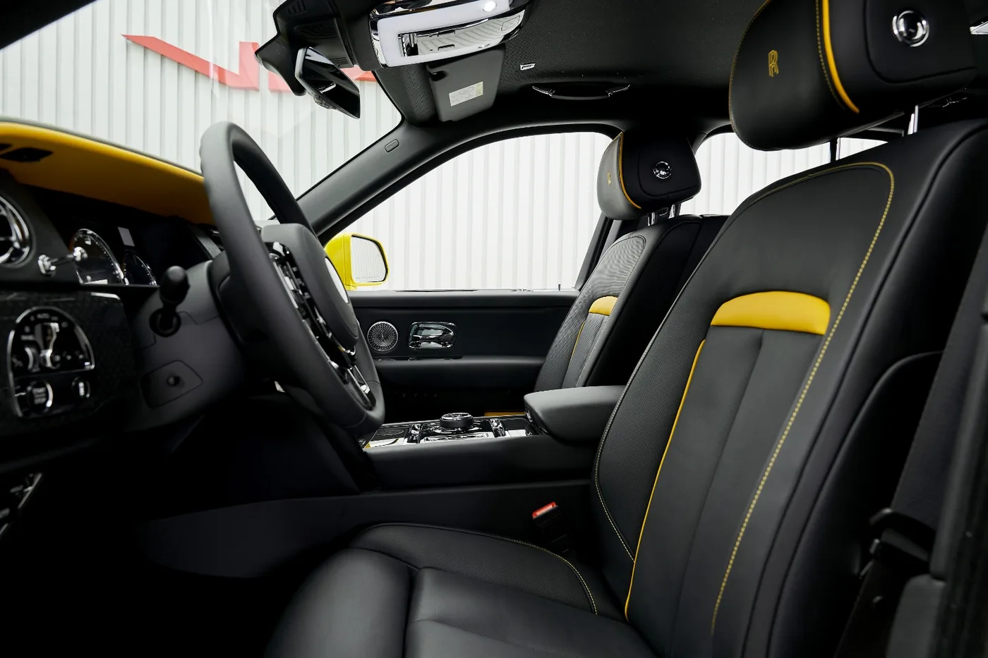 2022 Rolls-Royce Cullinan Black Badge offered by a specialist dealer in Dubai, United Arab Emirates, photo 10 of 10