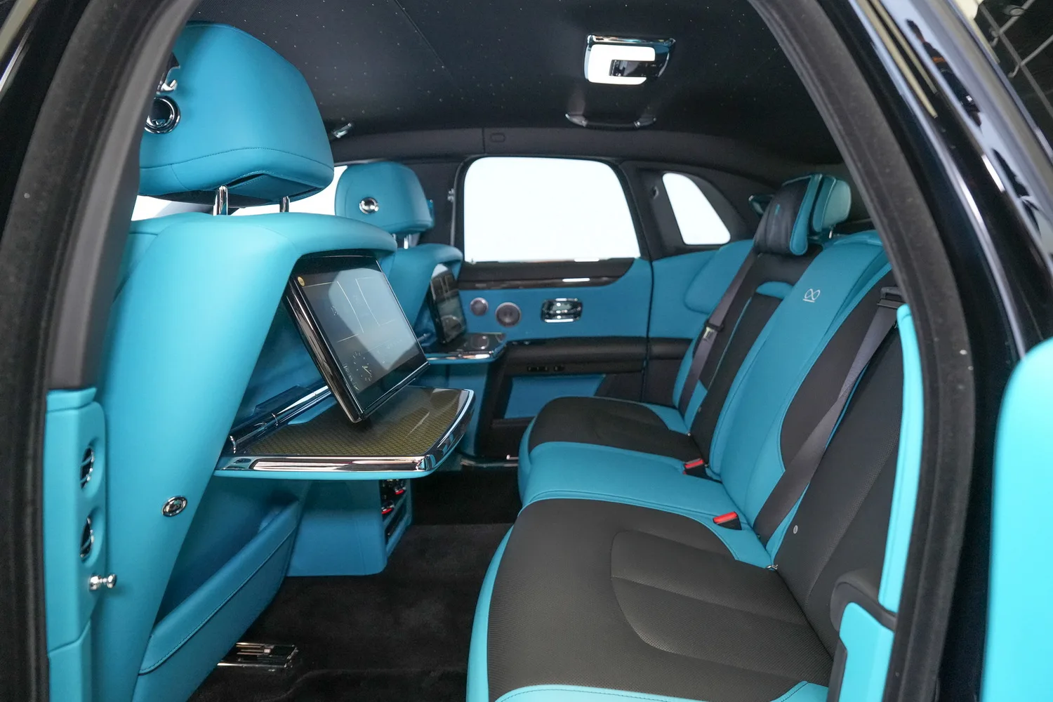 2022 Rolls-Royce Ghost Black Badge, 8/17