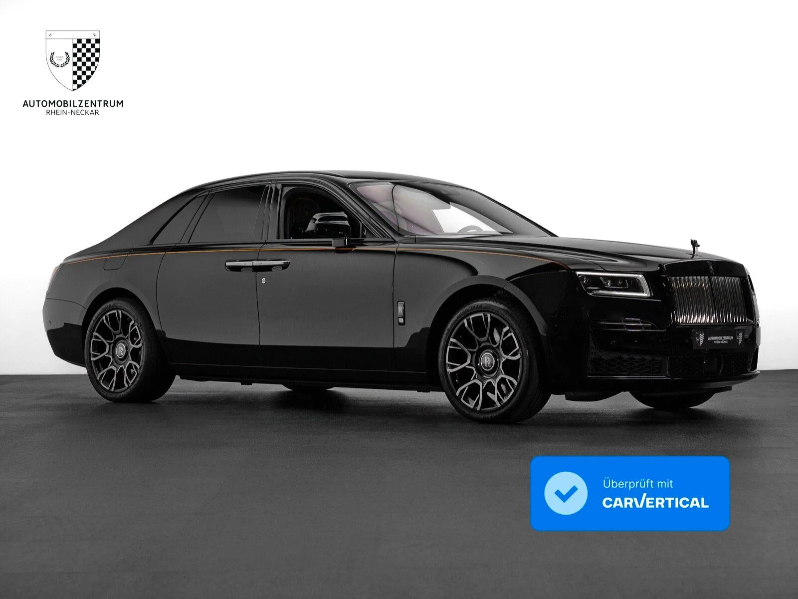 2022 Rolls-Royce Ghost Black Badge angeboten von einem Supersportwagenhändler in Viernheim, Deutschland, Hauptfoto