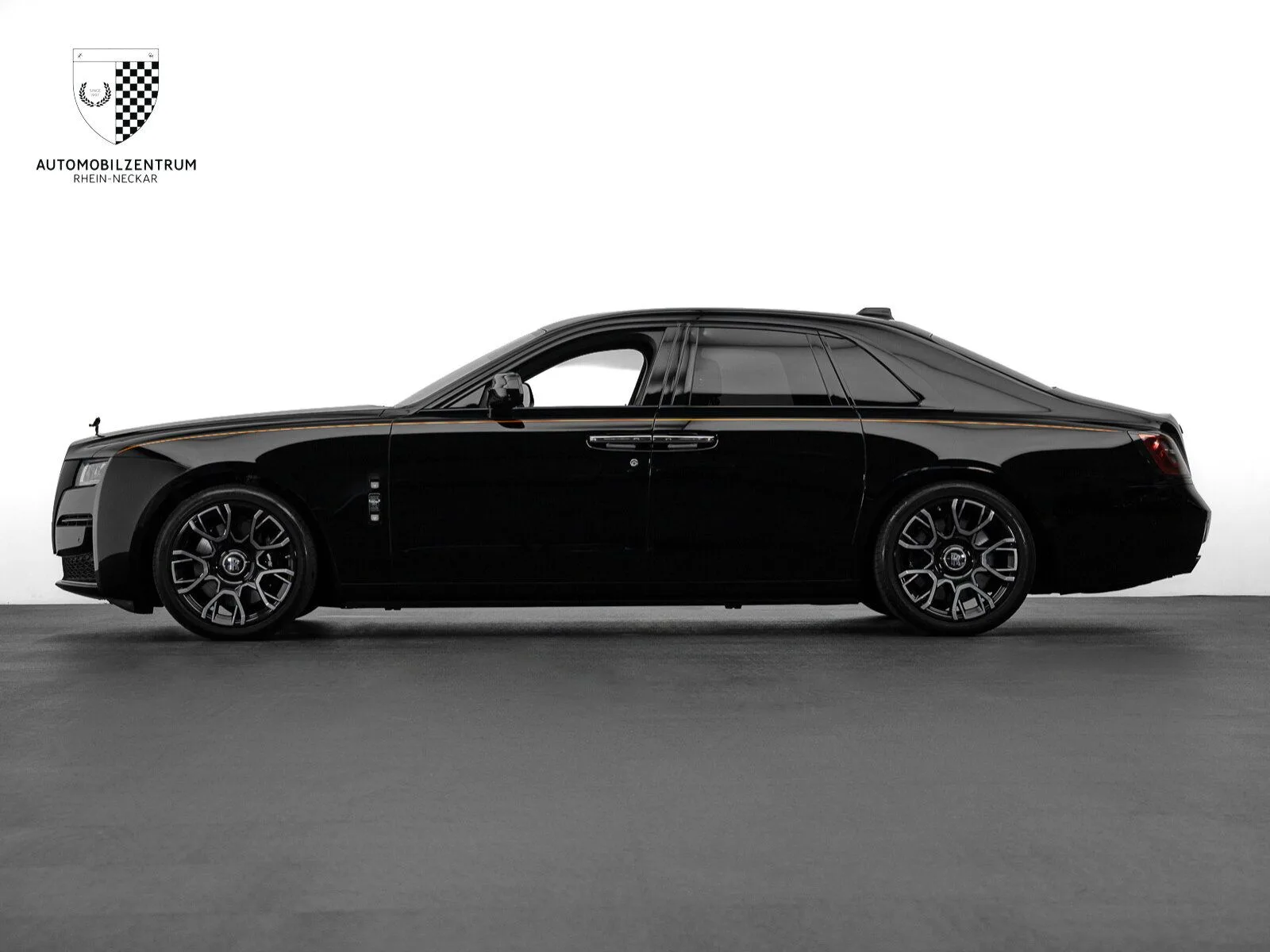 2022 Rolls-Royce Ghost Black Badge, 5/30