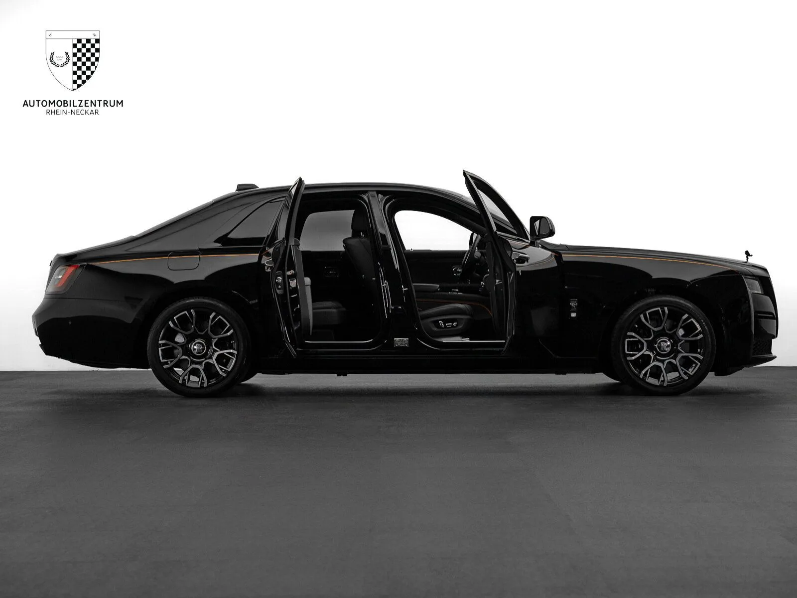 2022 Rolls-Royce Ghost Black Badge, 9/30
