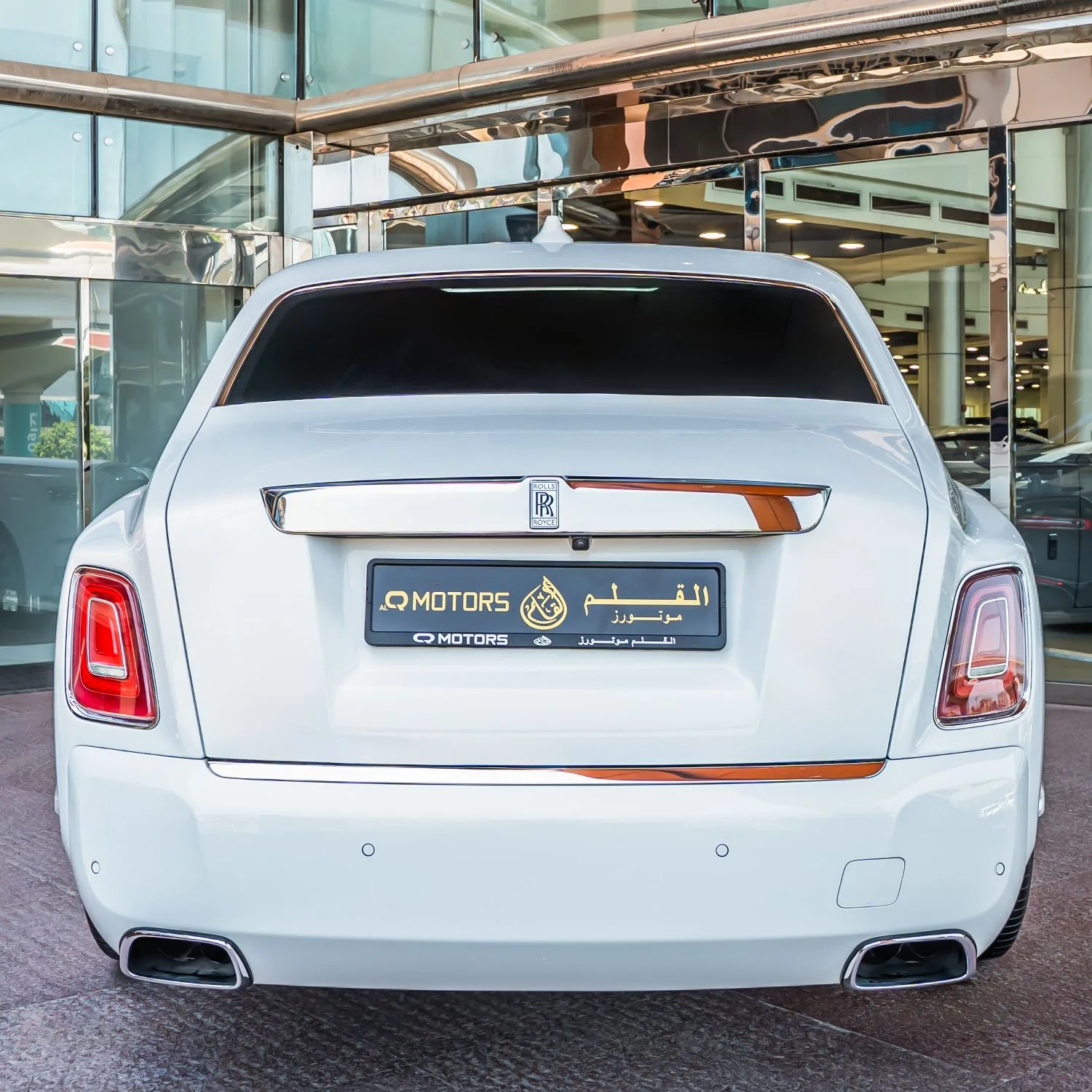 2022 Rolls-Royce Phantom Extended angeboten von einem Fachhändler in Dubai, Vereinigte Arabische Emirate, Foto 2 von 26