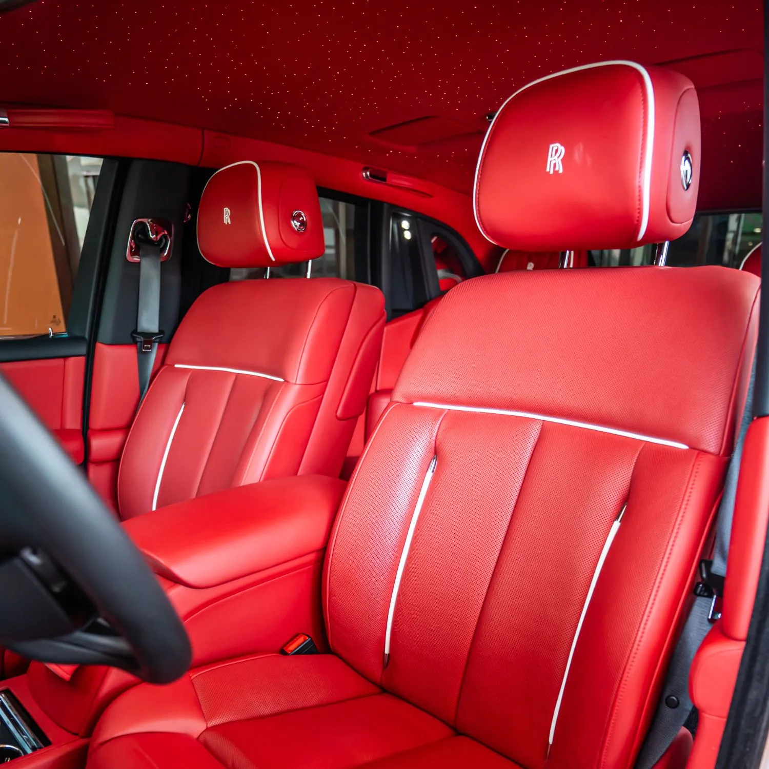 2022 Rolls-Royce Phantom Extended angeboten von einem Fachhändler in Dubai, Vereinigte Arabische Emirate, Foto 8 von 26