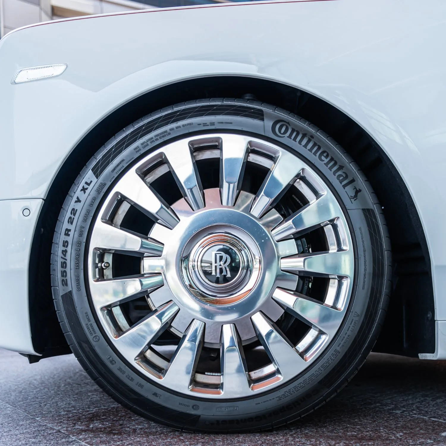 2022 Rolls-Royce Phantom Extended angeboten von einem Fachhändler in Dubai, Vereinigte Arabische Emirate, Foto 23 von 26