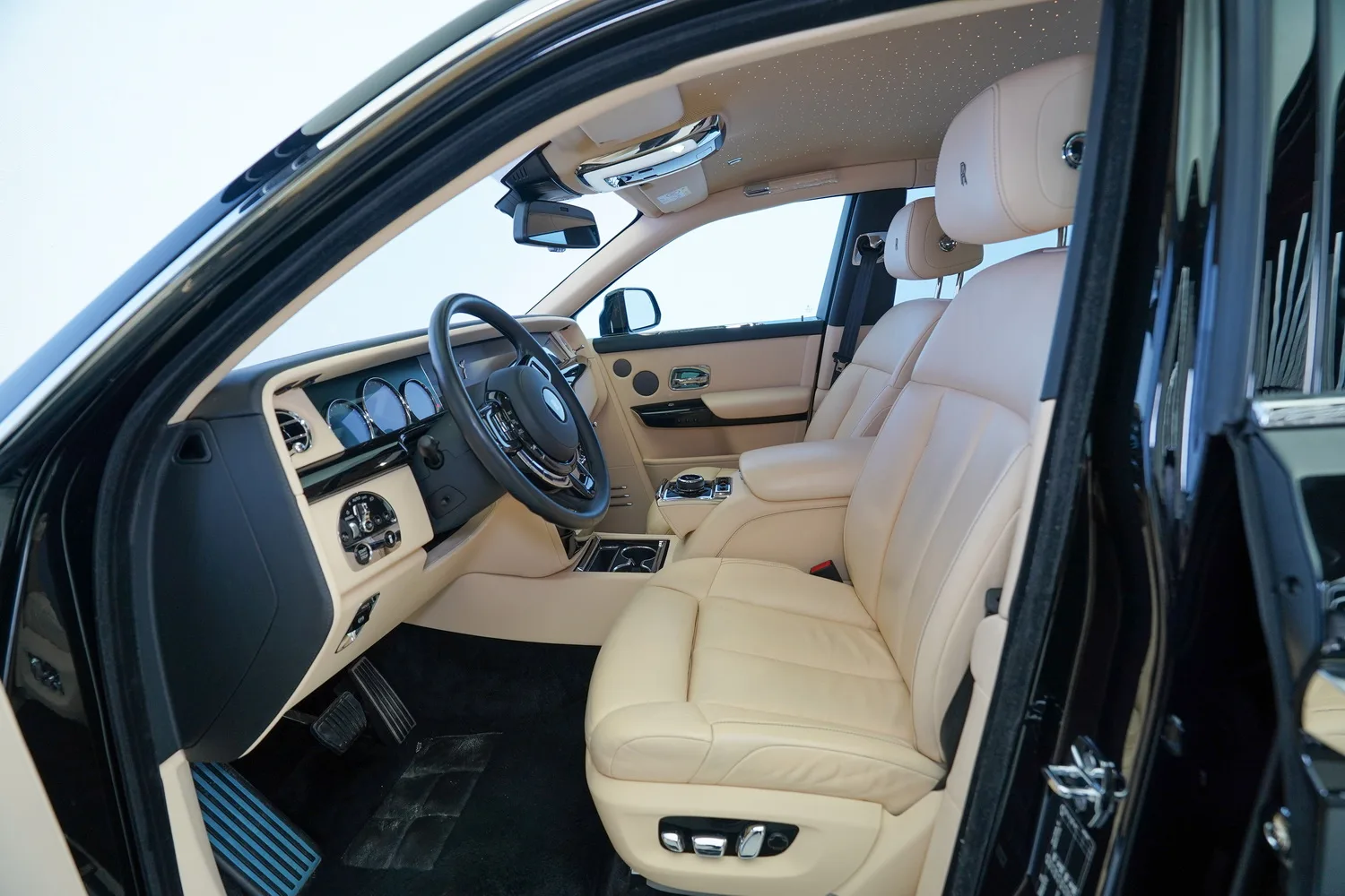 2022 Rolls-Royce Phantom VIII, 8/16