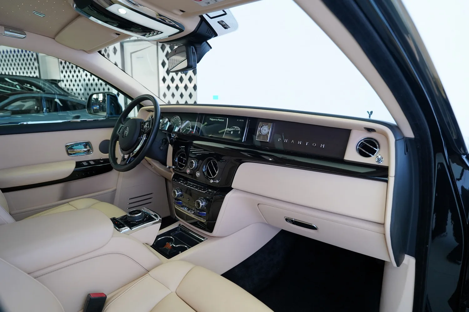 2022 Rolls-Royce Phantom VIII, 13/16