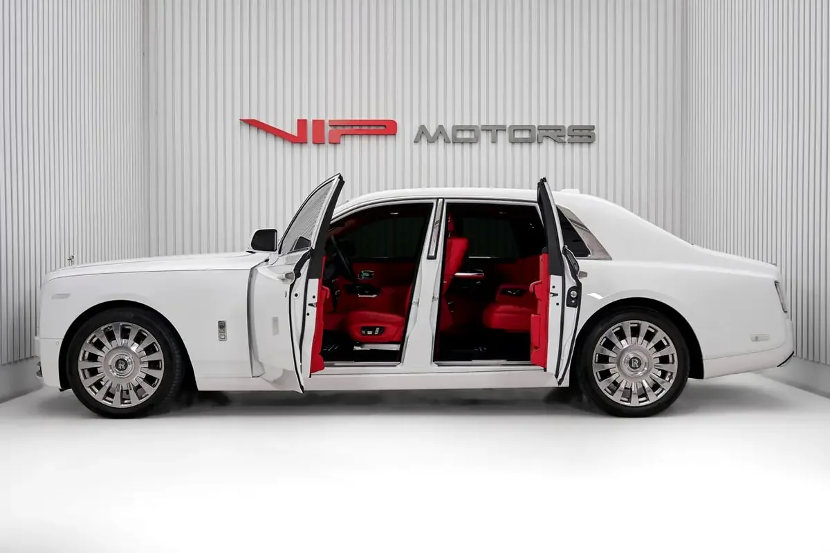2022 Rolls-Royce Phantom, 8/13