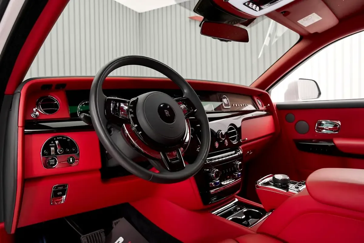 2022 Rolls-Royce Phantom, 10/13