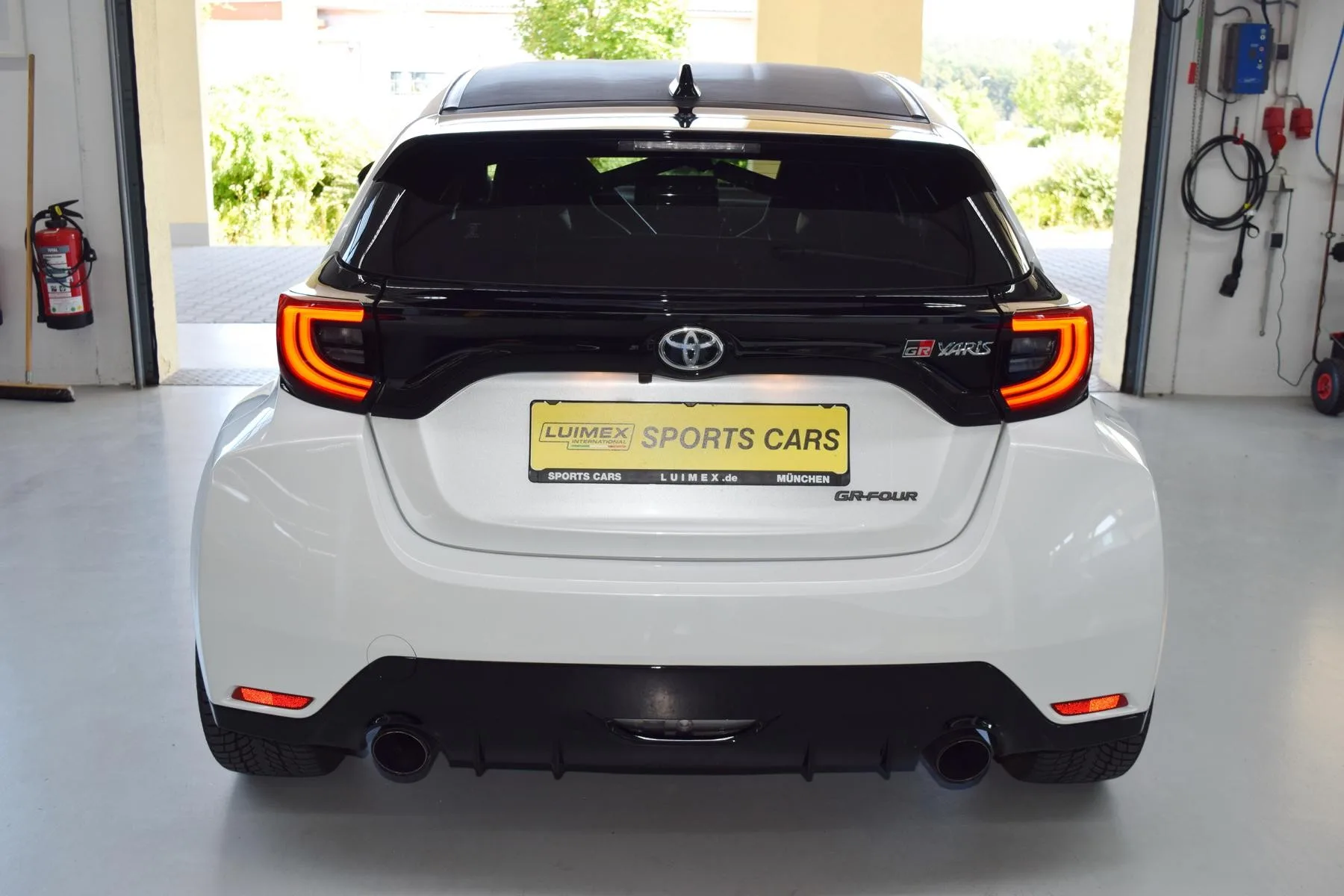 2022 Toyota GR Yaris, 15/17