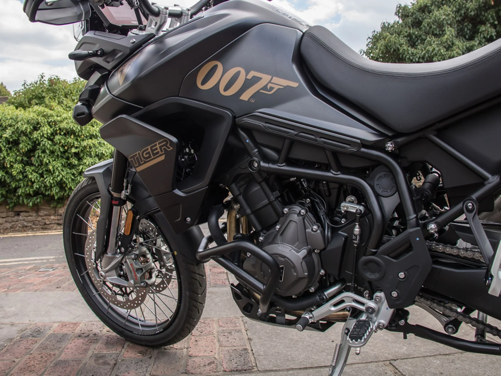 2022 Triumph Tiger 900 Rally Pro Bond Edition, 5/8