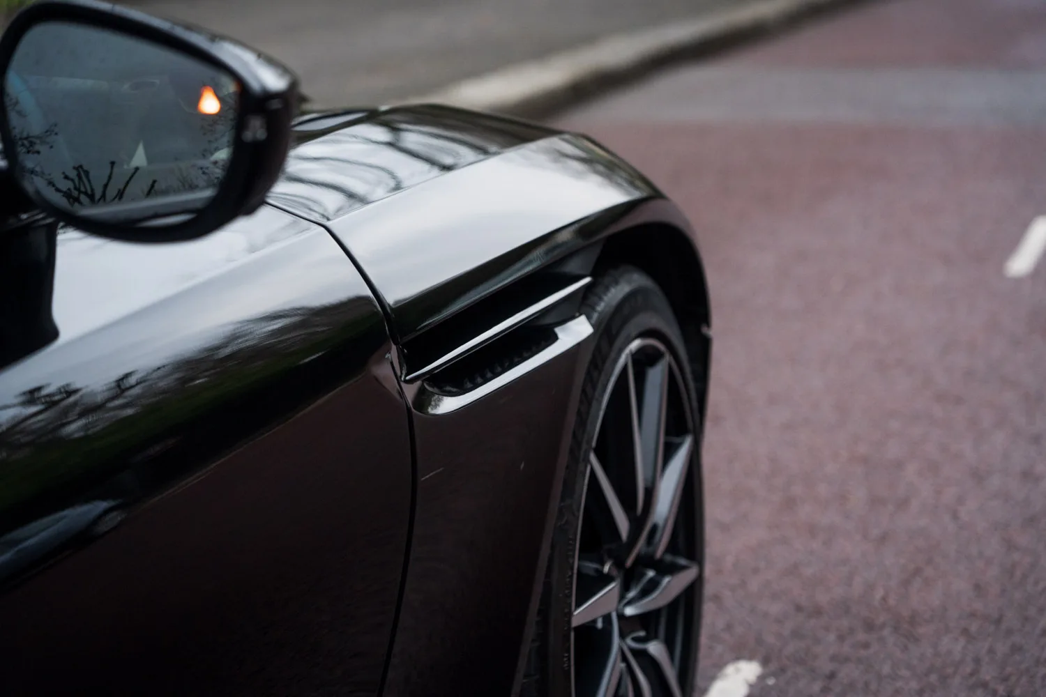 2023 Aston Martin DB11 Volante V8, 23/30