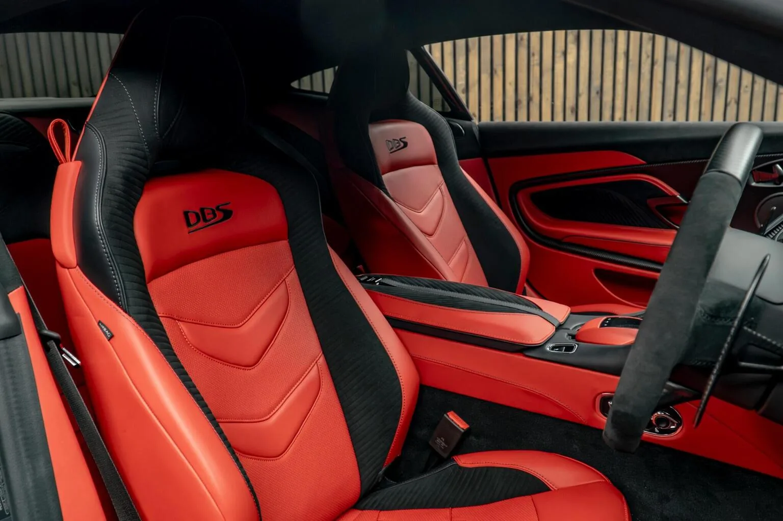 2023 Aston Martin DBS 770 Ultimate, 2/30