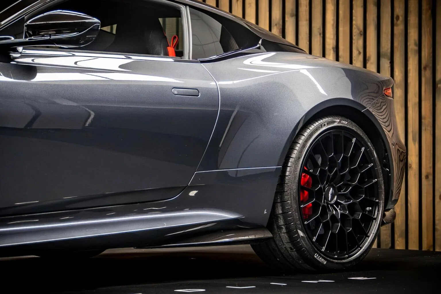 2023 Aston Martin DBS 770 Ultimate, 16/30
