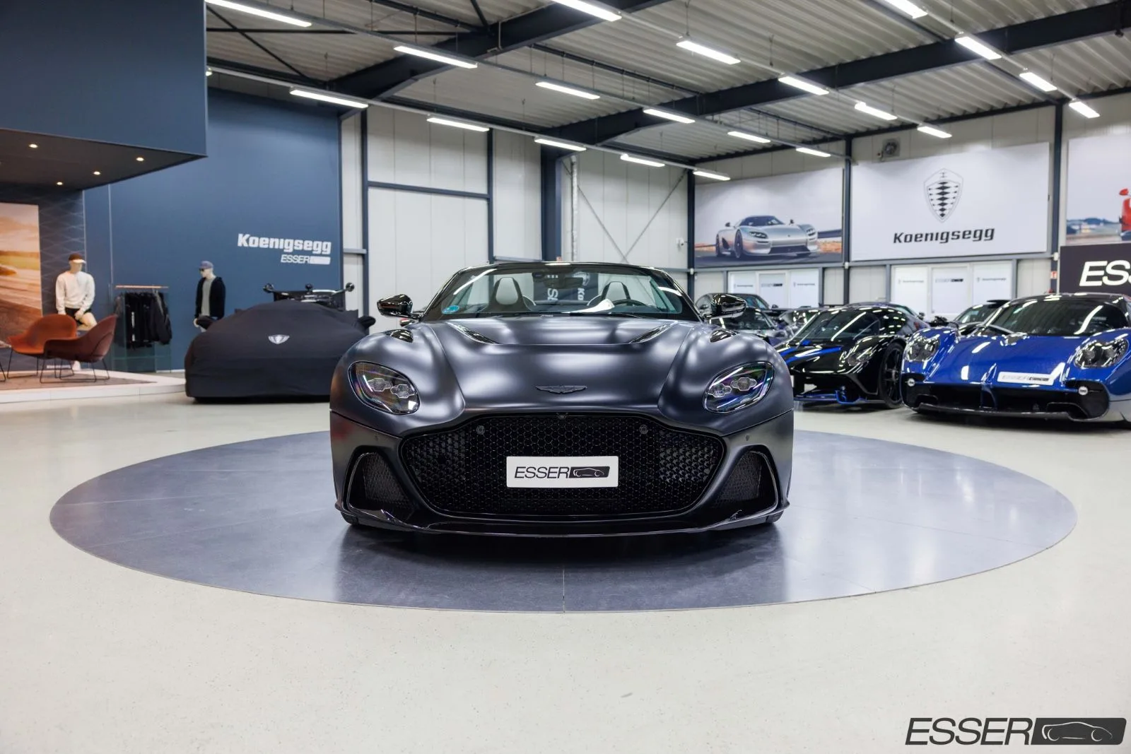 2023 Aston Martin DBS 770 Ultimate Volante, 3/30