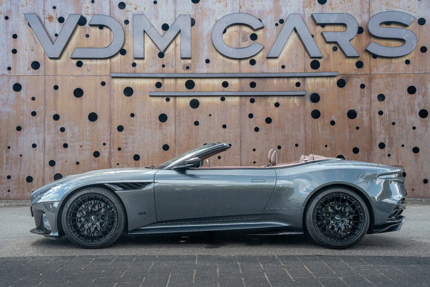2023 Aston Martin DBS 770 Ultimate Volante angeboten von einem Supersportwagenhändler in Gronau, Deutschland, Foto 8 von 25
