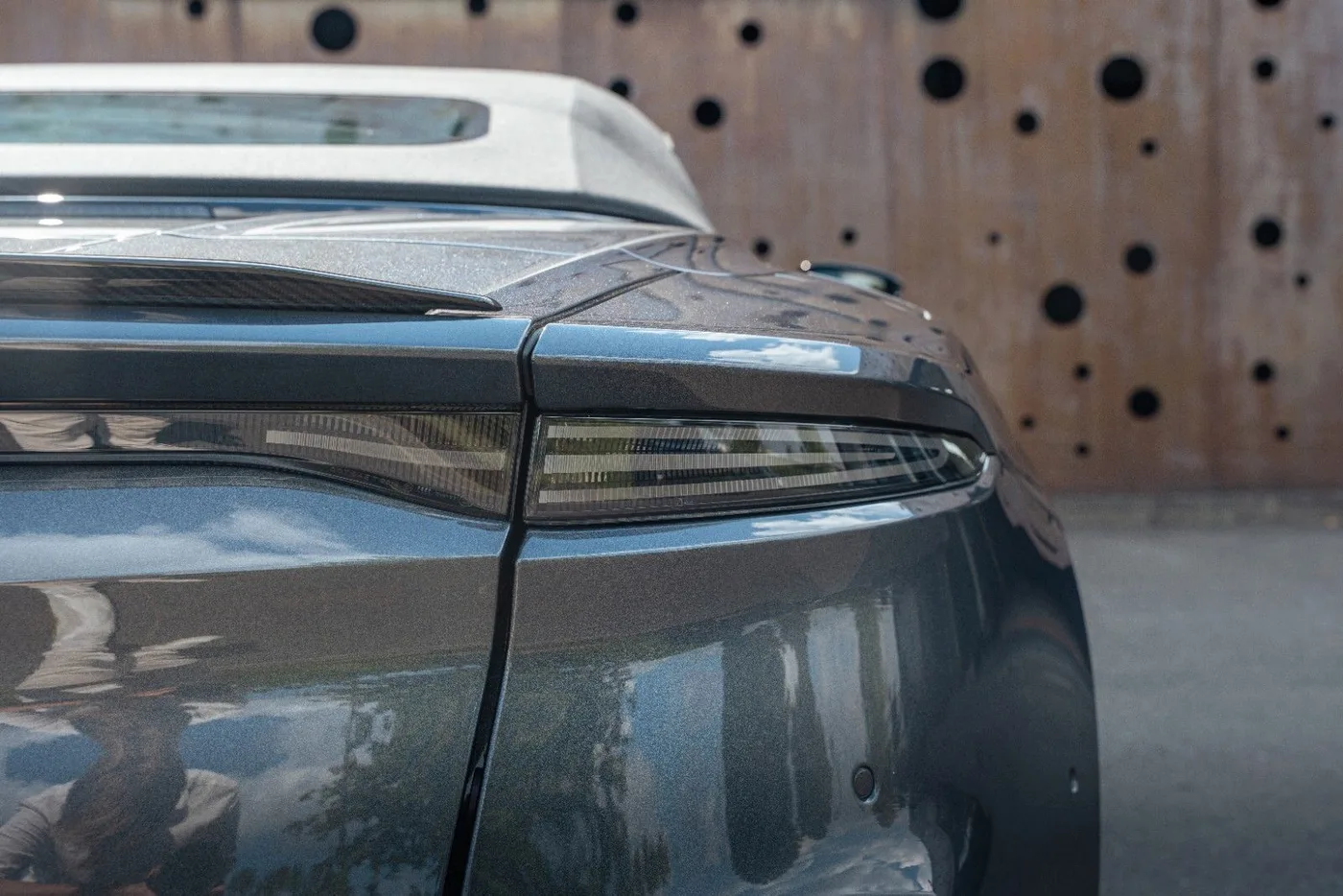 2023 Aston Martin DBS 770 Ultimate Volante angeboten von einem Supersportwagenhändler in Gronau, Deutschland, Foto 13 von 25