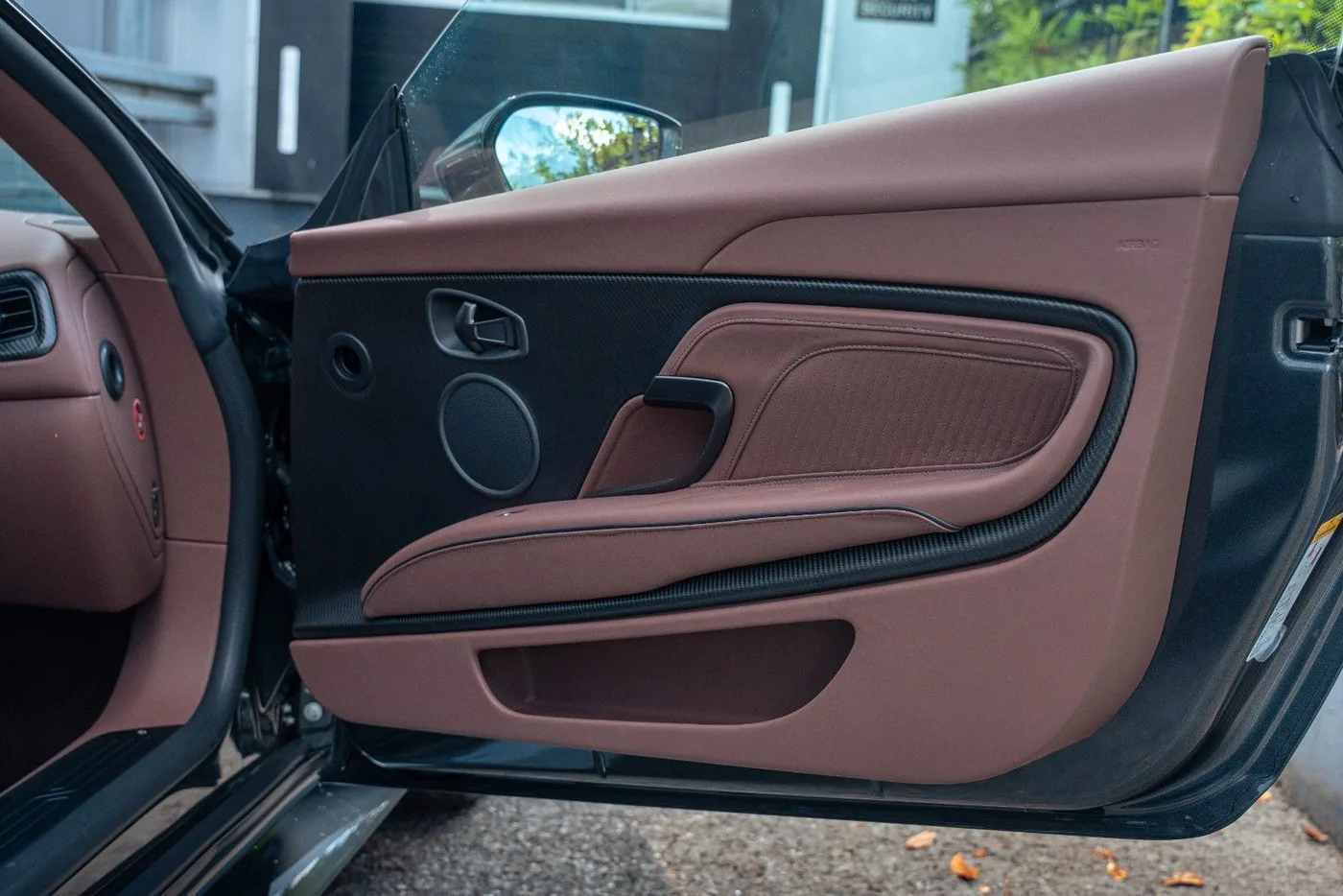 2023 Aston Martin DBS 770 Ultimate Volante angeboten von einem Supersportwagenhändler in Gronau, Deutschland, Foto 22 von 25
